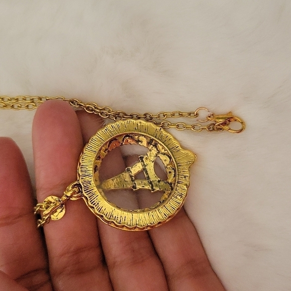 Eiffel Tower Pendant With Magnifying Glass And Long Necklece. - Picture 5 of 9